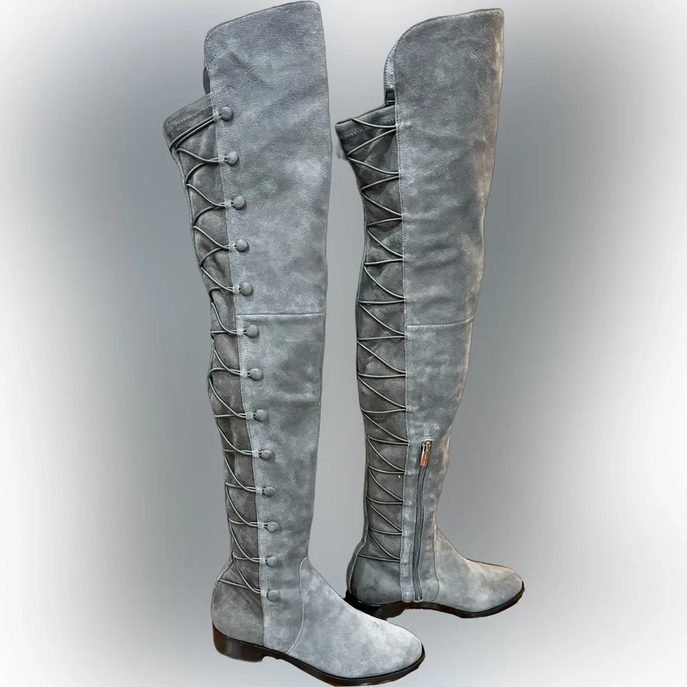 Vince Camuto excellent preowned